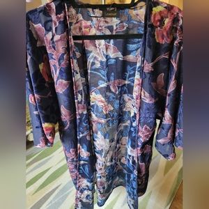 Crushed velvet long floral kimono with floral pattern - mid length sleeves